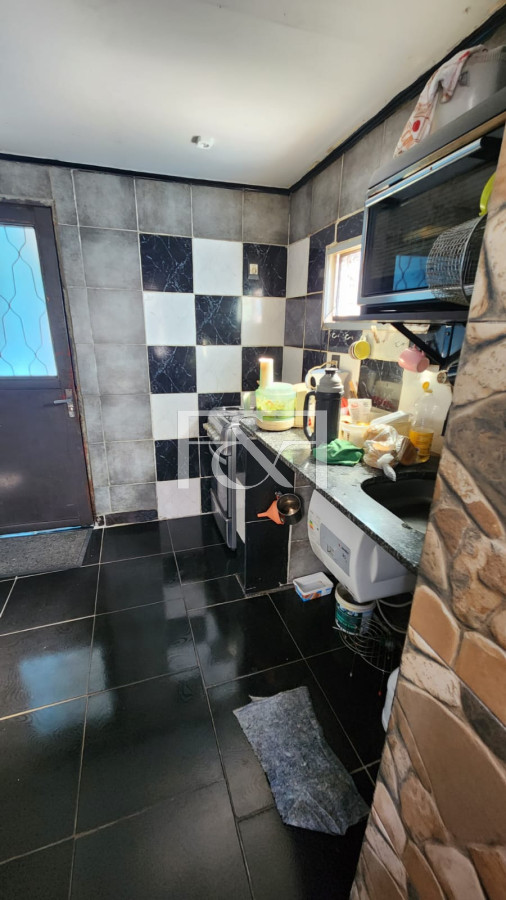 Casa ID.2431 - VENTA CASA DE 3 DORMITORIOS Y 2 APTOS EN CERRITO