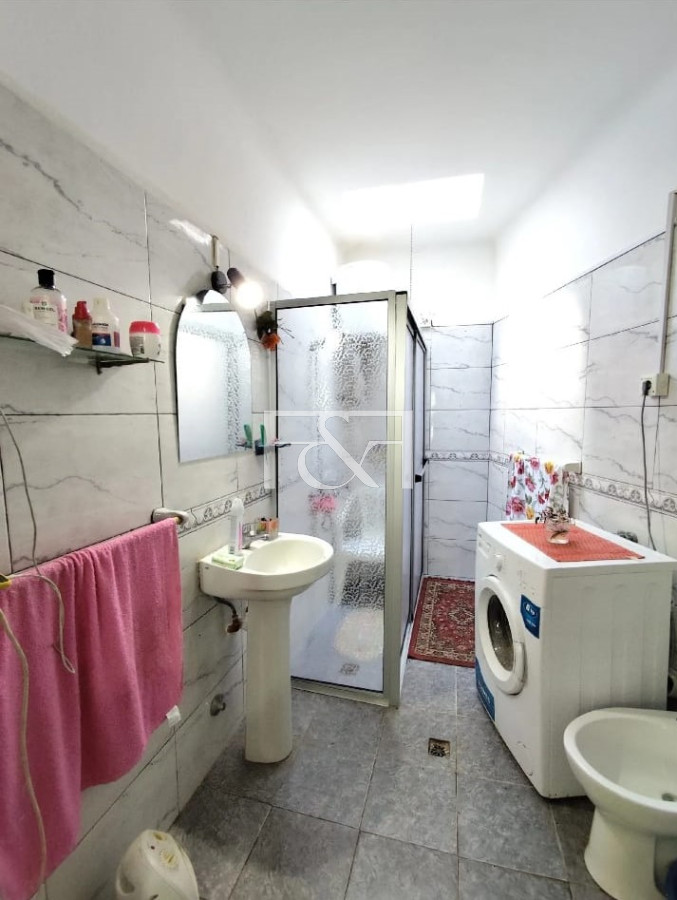 Casa ID.2642 - VENTA CASA DE DOS DORMITORIOS CON PATIO EN COLÓN