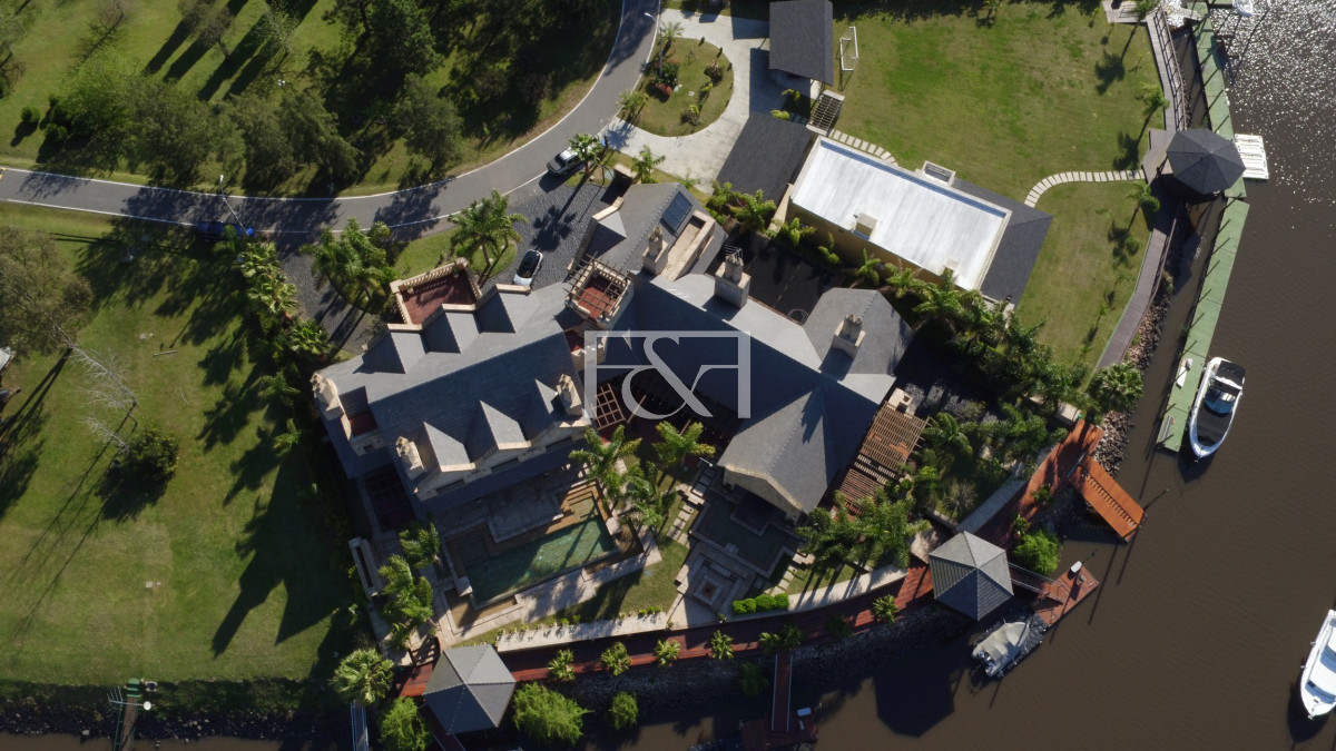 Casa ID.2743 - Venta Casa 5 dormitorios en Marina de Santa Lucía