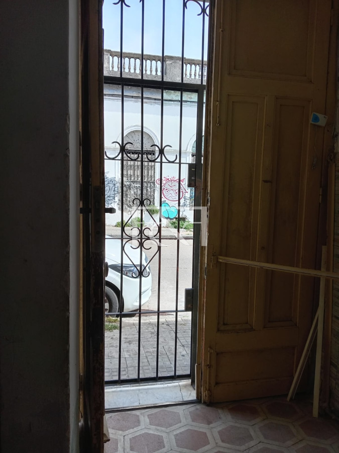 Casa ID.2639 - VENTA CASA DE UN DORMITORIO - PARRILLERO EN AGUADA