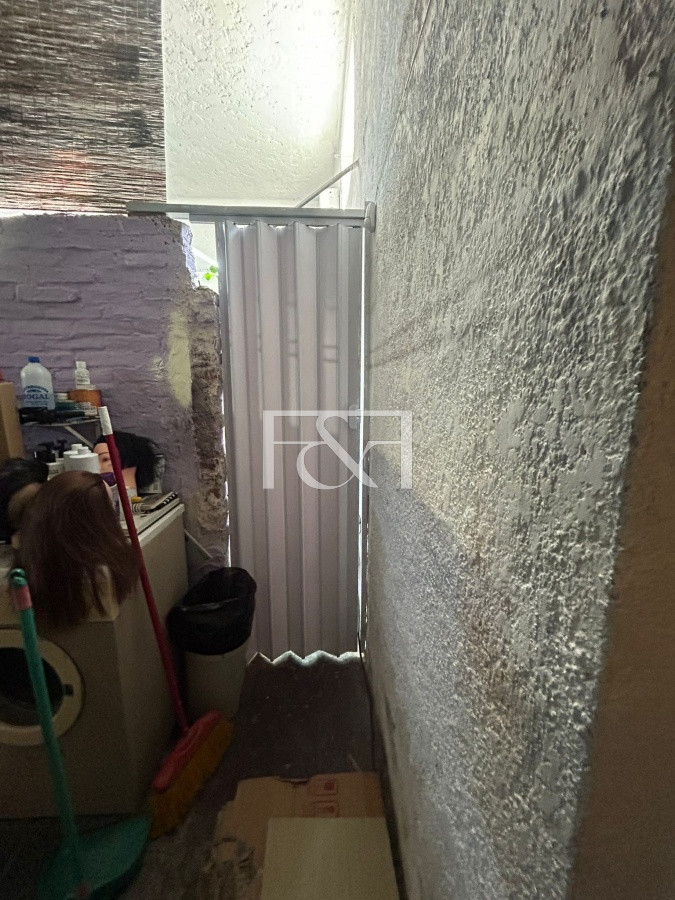 Casa ID.2173 - Amplia casa con Local comercial y garage  en Belvedere