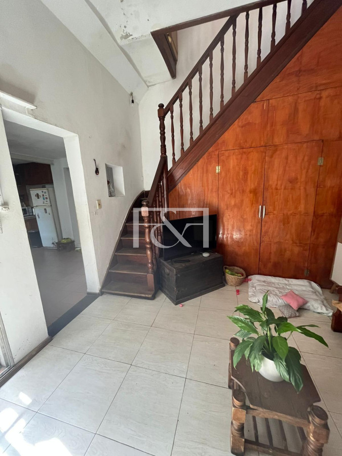 Casa ID.2462 - Venta Casa 7 Dormitorios en Pocitos