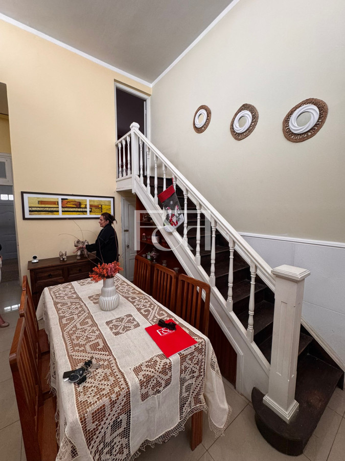 Casa ID.2712 - Vendo, Hermosa y Amplia Casa 4 dor, garaje. Capurro