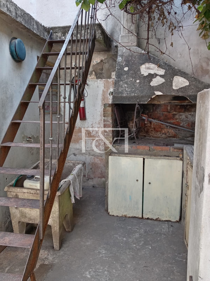 Casa ID.2639 - VENTA CASA DE UN DORMITORIO - PARRILLERO EN AGUADA