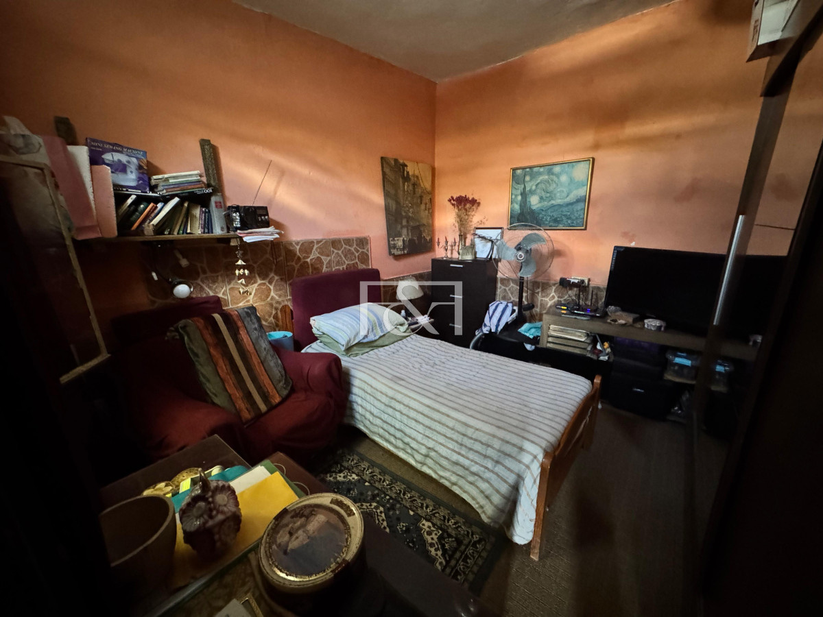 Casa ID.2721 - Atencion Inversionista !! Venta 1 casa con garaje mas 7 apartamentos