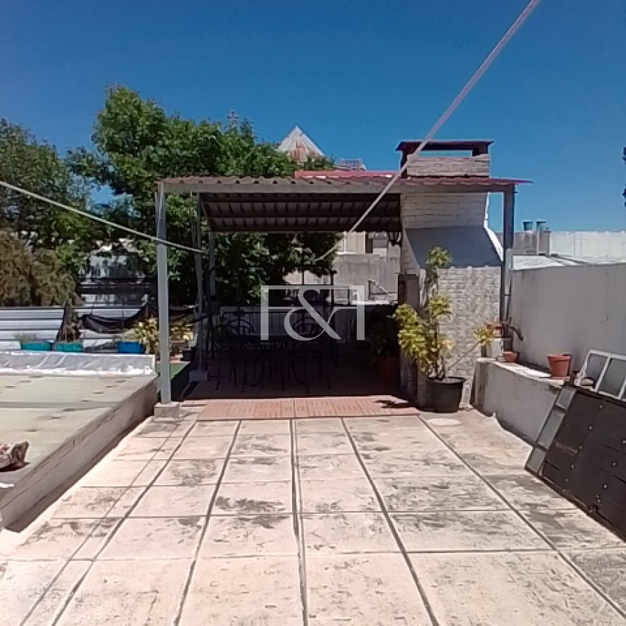 Casa ID.2352 - VENTA CASA 3 DORMITORIOS CON GARAGE Y BARBACOA EN AGUADA
