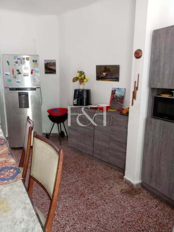 Casa ID.2642 - VENTA CASA DE DOS DORMITORIOS CON PATIO EN COLÓN