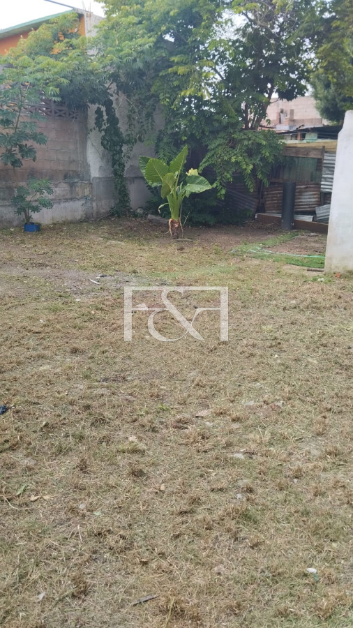 Casa ID.1282 - Venta Casa Terreno La Teja 