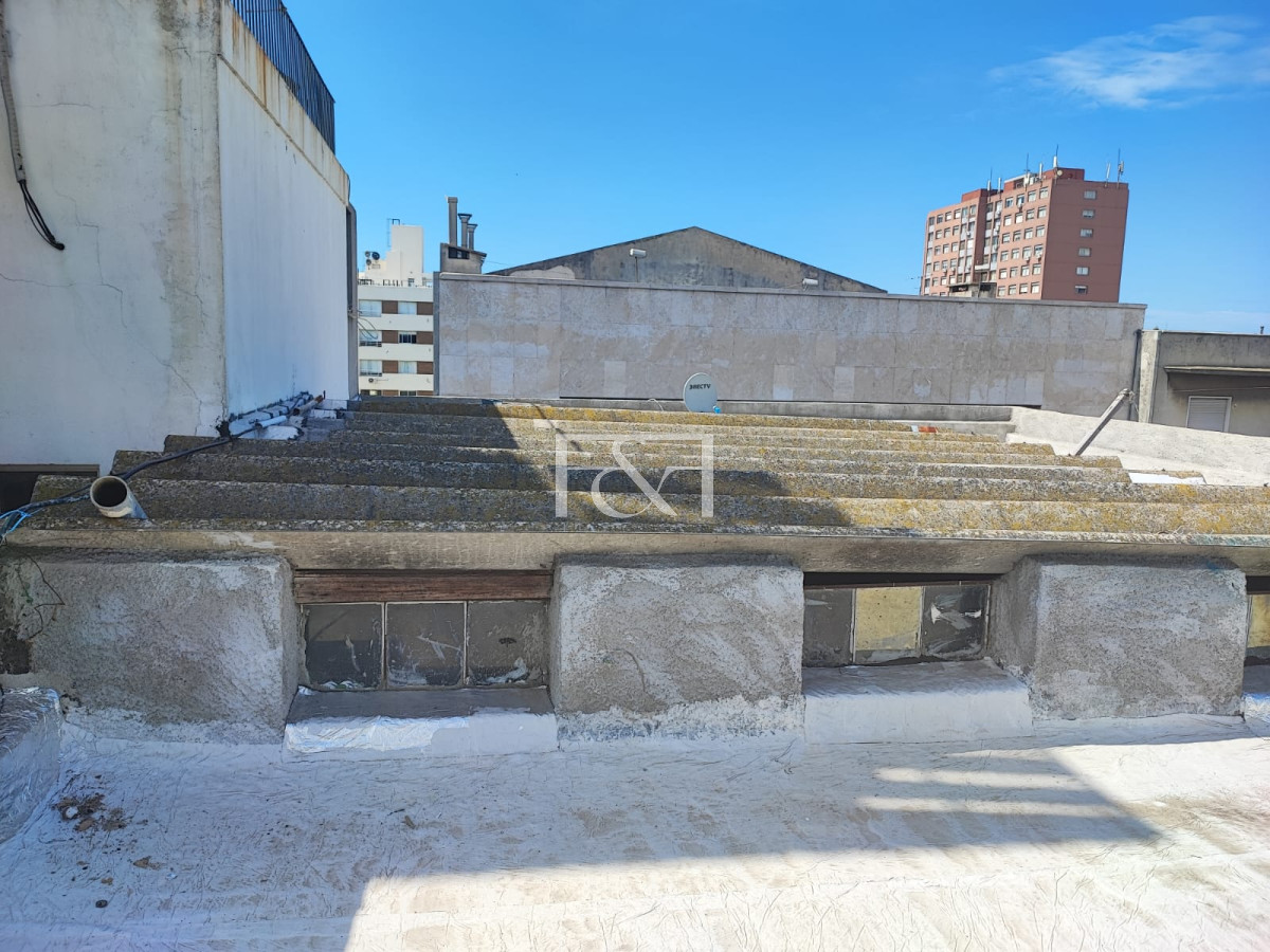 Casa ID.1336 - Venta Casa-Pensión 19 dormitorios. Ciudad Vieja. Oportunidad de Inversión