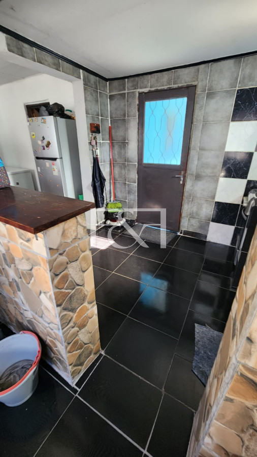 Casa ID.2431 - VENTA CASA DE 3 DORMITORIOS Y 2 APTOS EN CERRITO