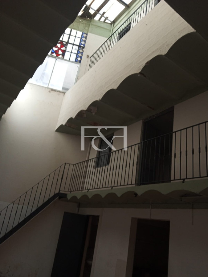 Casa ID.2255 - ¡ATENCIÓN INVERSIONISTAS! VENTA CASA DE 20 DORMITORIOS EN AV. AGRACIADA