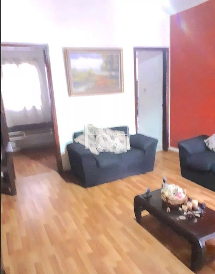 Casa ID.2701 - VENTA CASA 2 DORM. CON COCHERA Y JARDÍN EN BUCEO