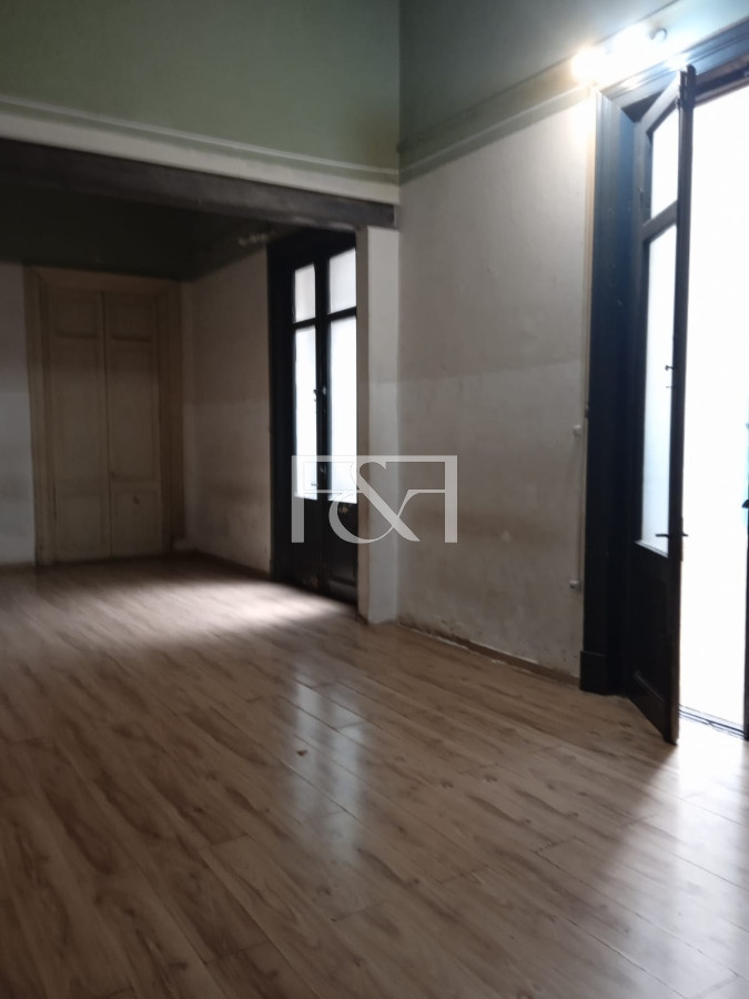 Casa ID.2255 - ¡ATENCIÓN INVERSIONISTAS! VENTA CASA DE 20 DORMITORIOS EN AV. AGRACIADA