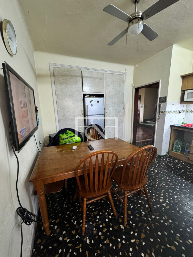 Casa ID.2848 - VENTA CASA 5 DORM. BARBACOA, JARDIN Y GARAGE EN BRAZO ORIENTAL