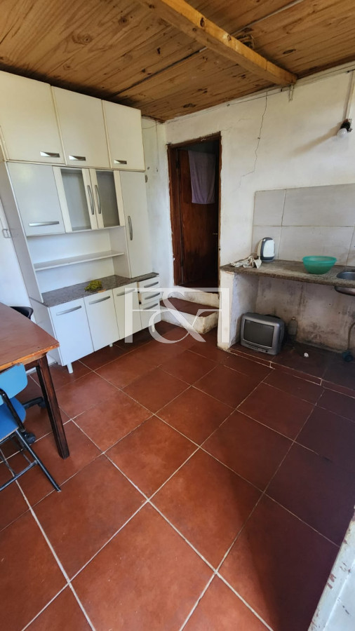 Casa ID.2431 - VENTA CASA DE 3 DORMITORIOS Y 2 APTOS EN CERRITO