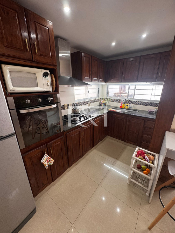 Casa ID.2712 - Vendo, Hermosa y Amplia Casa 4 dor, garaje. Capurro