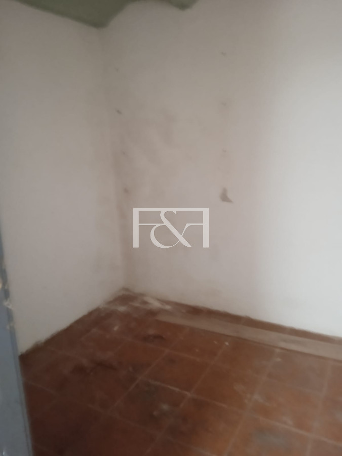 Casa ID.2255 - ¡ATENCIÓN INVERSIONISTAS! VENTA CASA DE 20 DORMITORIOS EN AV. AGRACIADA