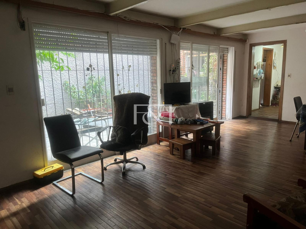 Casa ID.2462 - Venta Casa 7 Dormitorios en Pocitos