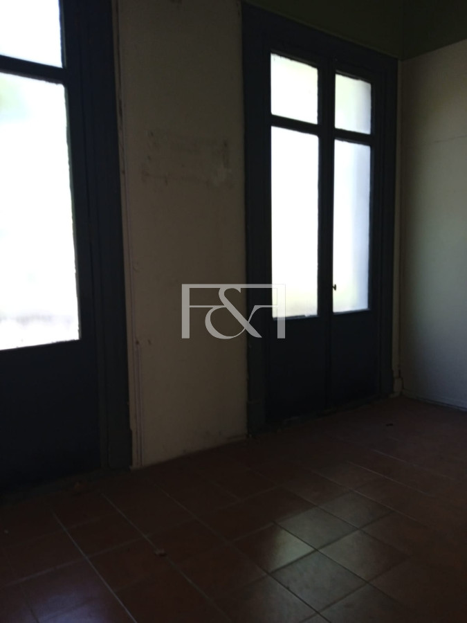 Casa ID.2255 - ¡ATENCIÓN INVERSIONISTAS! VENTA CASA DE 20 DORMITORIOS EN AV. AGRACIADA