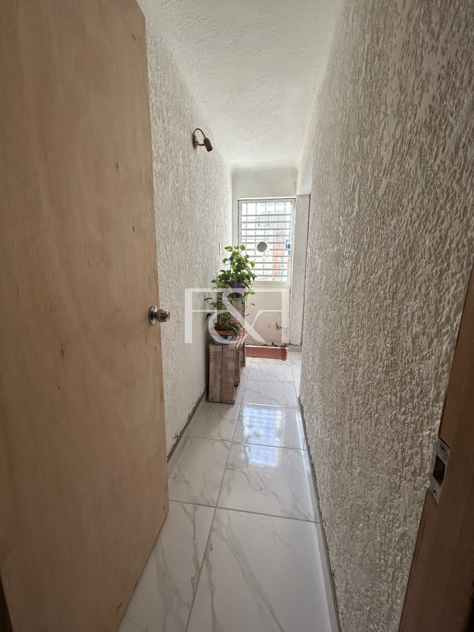 Casa ID.2173 - Amplia casa con Local comercial y garage  en Belvedere
