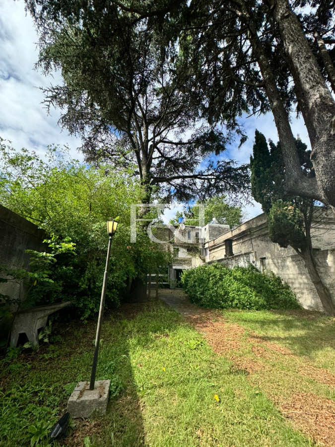 Casa ID.2848 - VENTA CASA 5 DORM. BARBACOA, JARDIN Y GARAGE EN BRAZO ORIENTAL