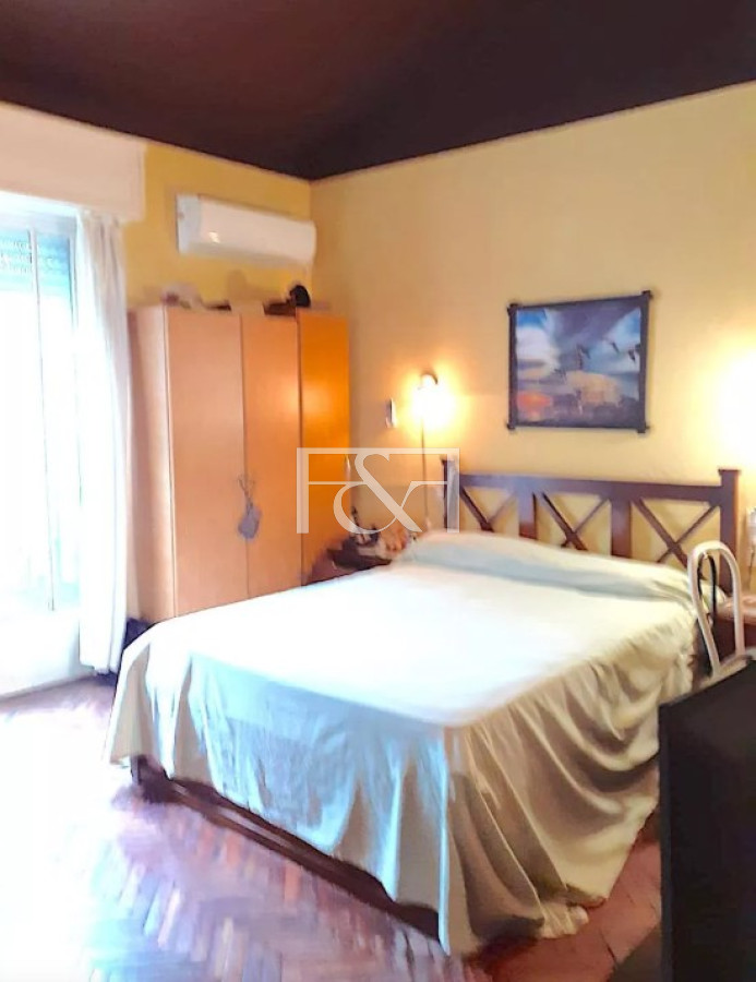 Casa ID.2701 - VENTA CASA 2 DORM. CON COCHERA Y JARDÍN EN BUCEO