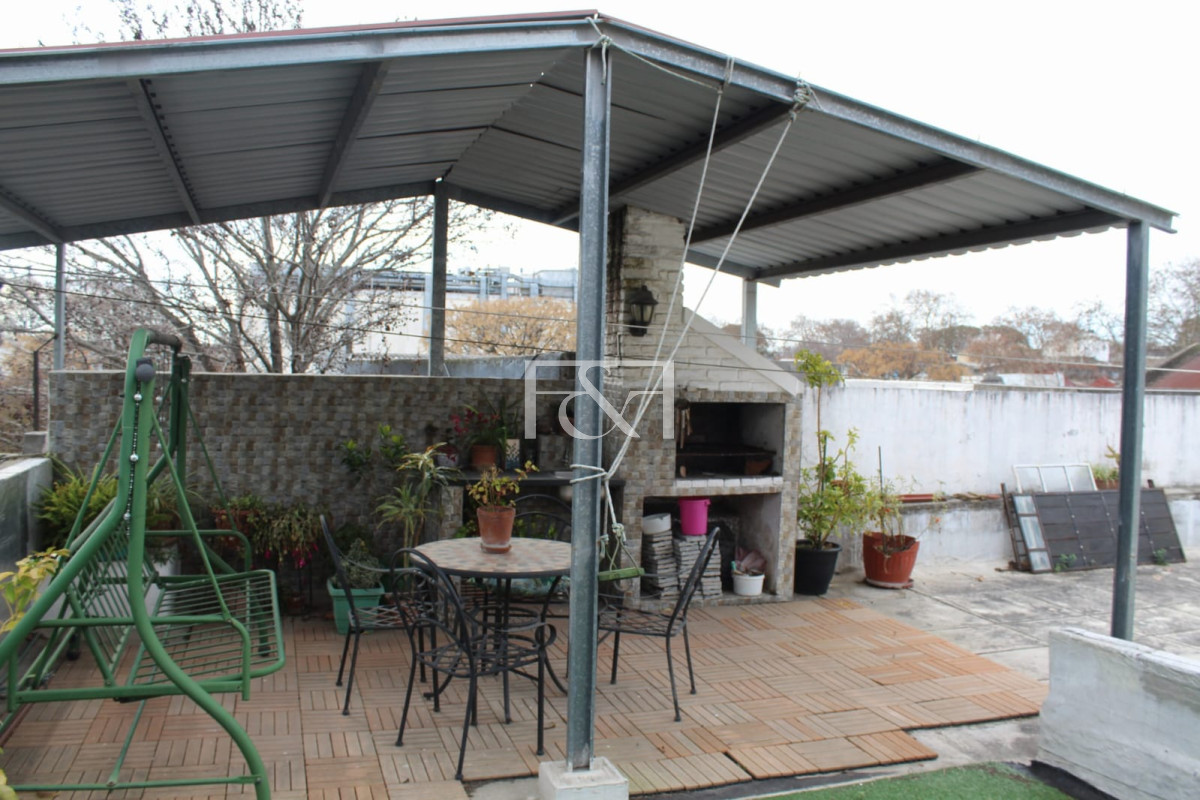 Casa ID.2352 - VENTA CASA 3 DORMITORIOS CON GARAGE Y BARBACOA EN AGUADA