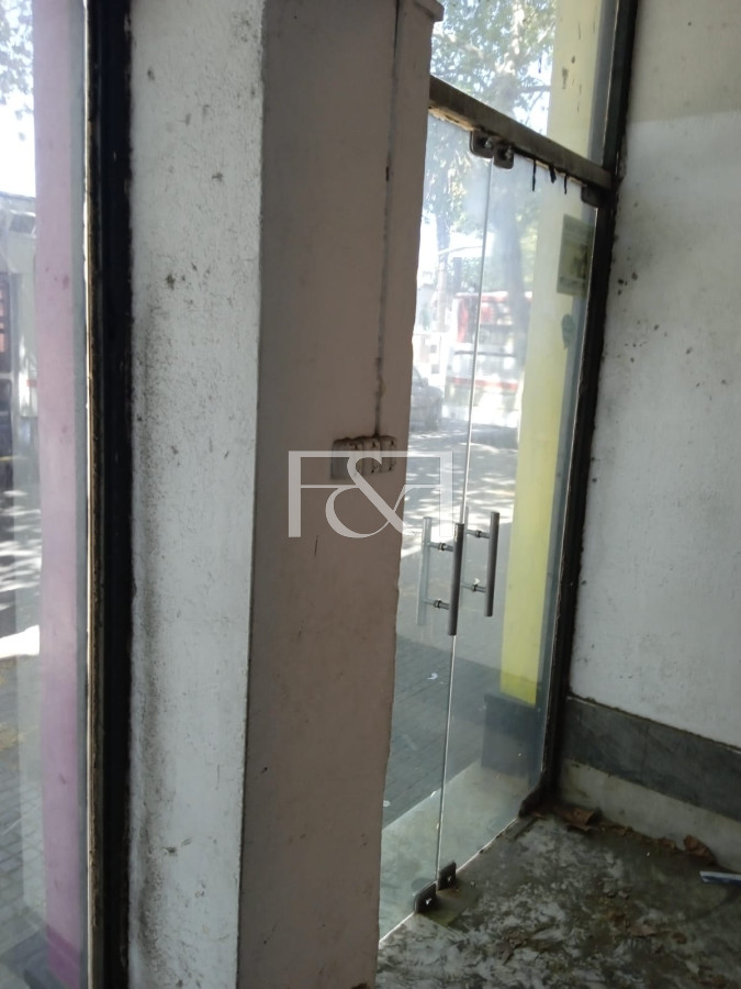 Casa ID.2255 - ¡ATENCIÓN INVERSIONISTAS! VENTA CASA DE 20 DORMITORIOS EN AV. AGRACIADA