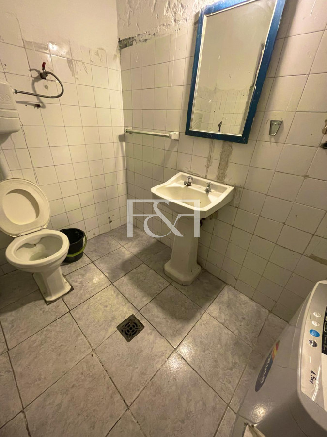 Casa ID.1336 - Venta Casa-Pensión 19 dormitorios. Ciudad Vieja. Oportunidad de Inversión