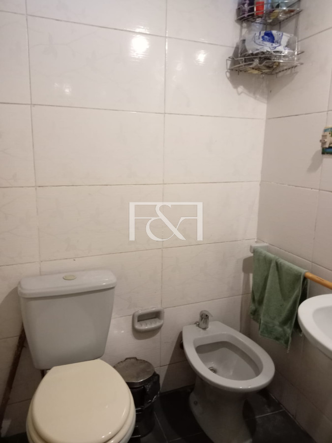 Casa ID.2639 - VENTA CASA DE UN DORMITORIO - PARRILLERO EN AGUADA