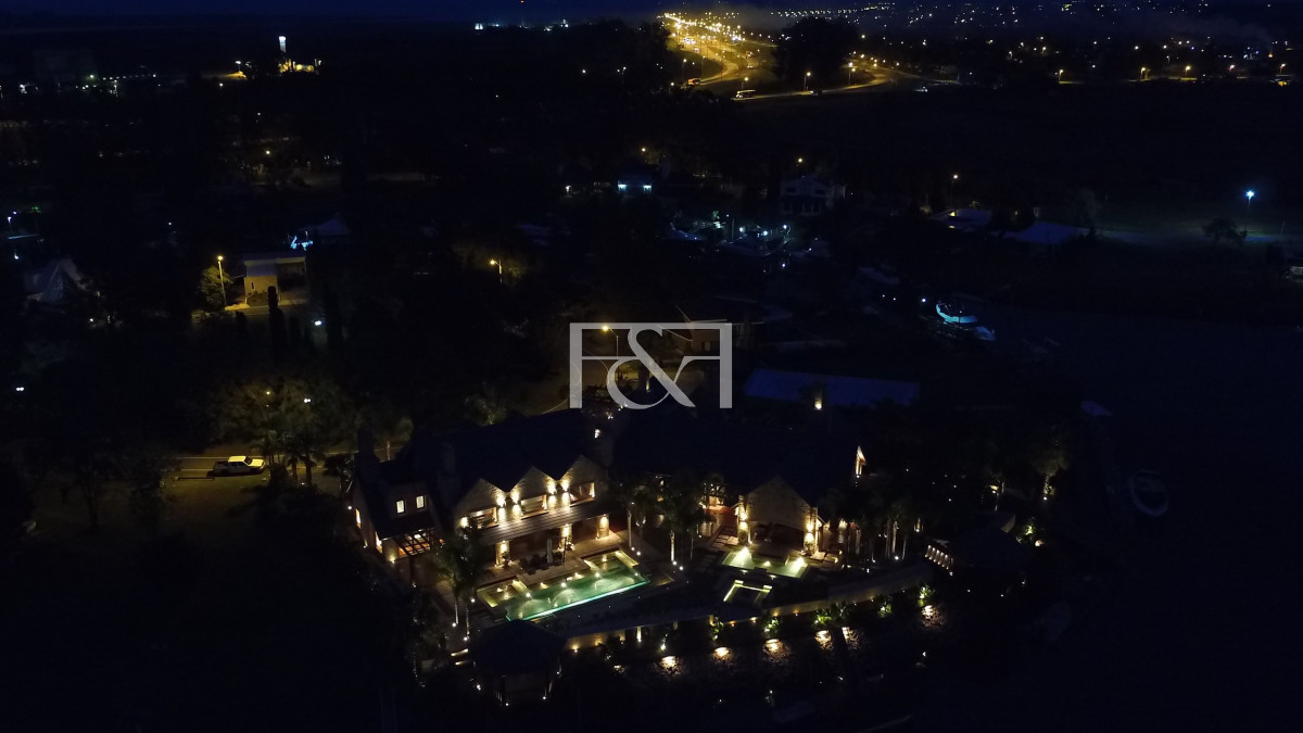 Casa ID.2743 - Venta Casa 5 dormitorios en Marina de Santa Lucía