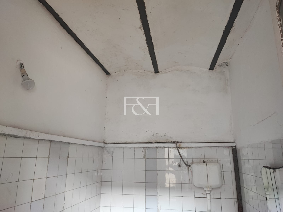 Casa ID.1336 - Venta Casa-Pensión 19 dormitorios. Ciudad Vieja. Oportunidad de Inversión