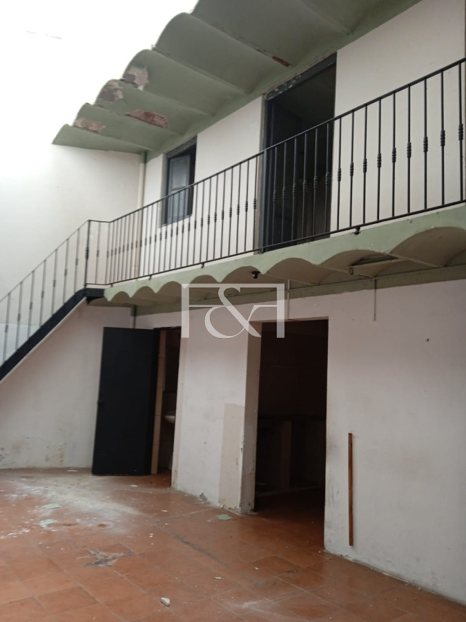 Casa ID.2255 - ¡ATENCIÓN INVERSIONISTAS! VENTA CASA DE 20 DORMITORIOS EN AV. AGRACIADA