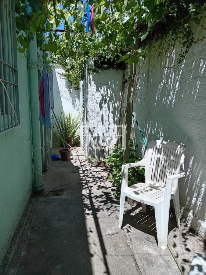 Casa ID.2642 - VENTA CASA DE DOS DORMITORIOS CON PATIO EN COLÓN