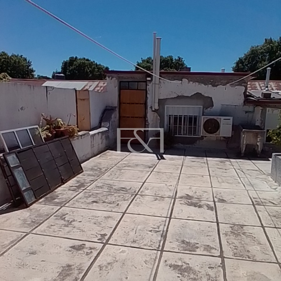 Casa ID.2352 - VENTA CASA 3 DORMITORIOS CON GARAGE Y BARBACOA EN AGUADA