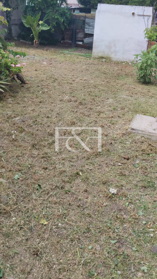 Casa ID.1282 - Venta Casa Terreno La Teja 