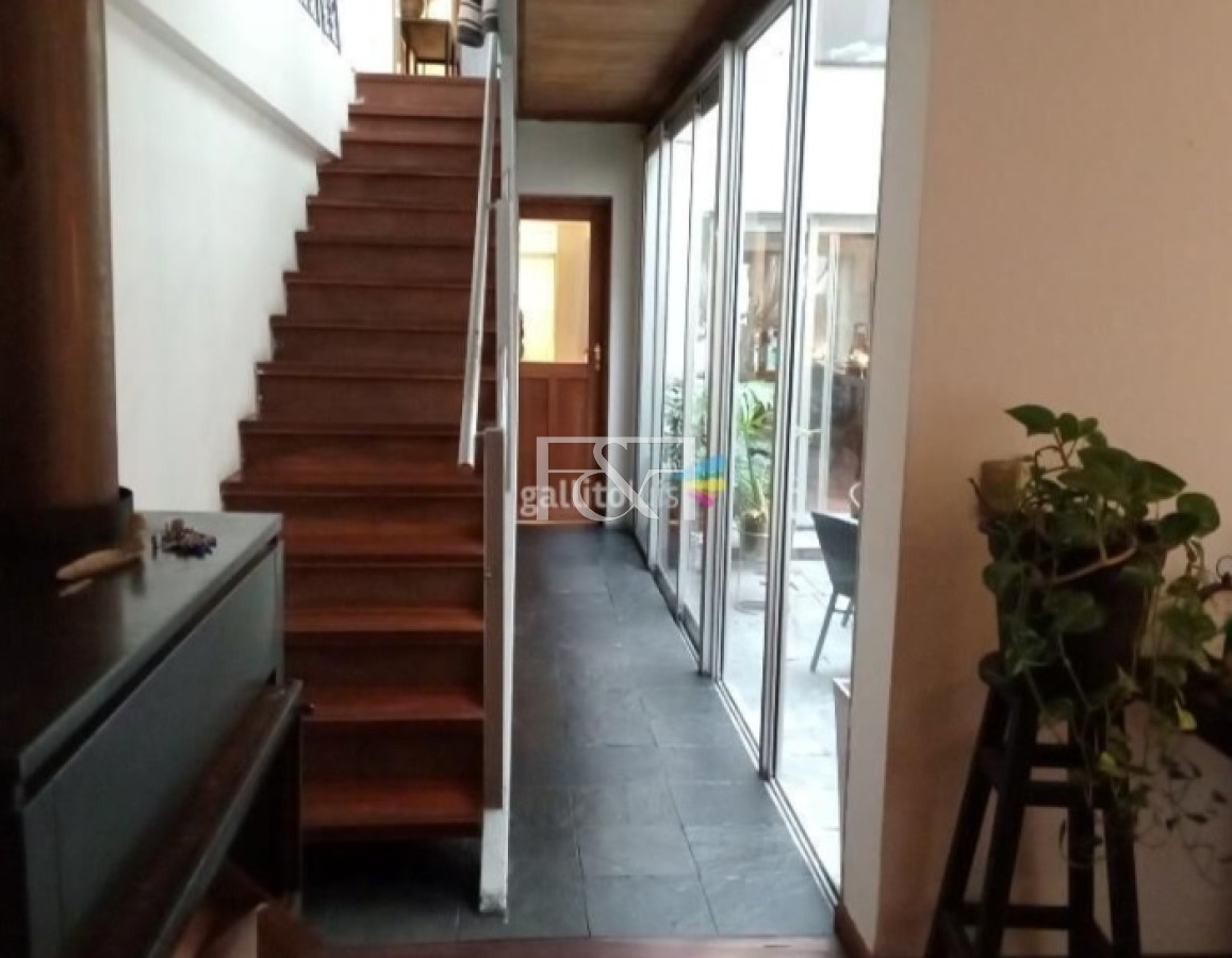 Casa ID.2556 - VENTA CASA 4 DORMITORIOS Y PARRILLERO EN PARQUE RODO