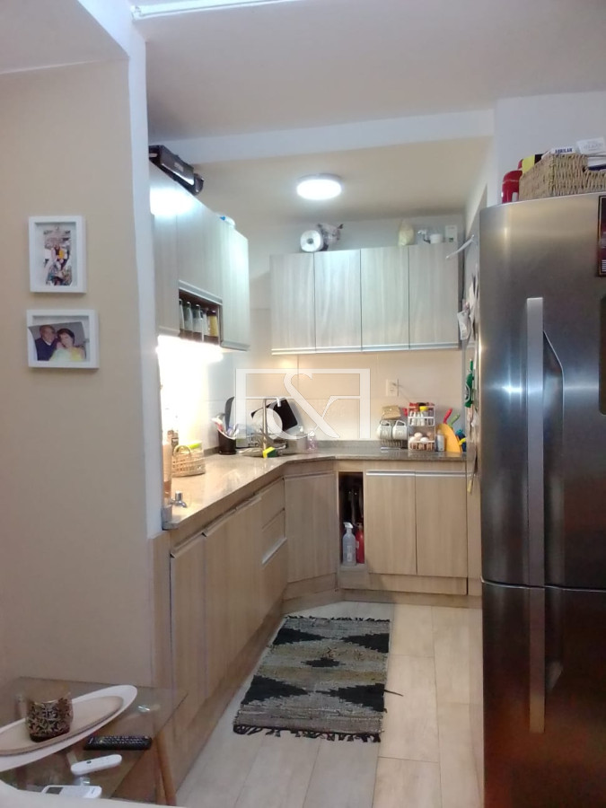 Casa ID.2484 - VENTA CASA 5 DORMITORIOS CON GARAGE EN TRES CRUCES