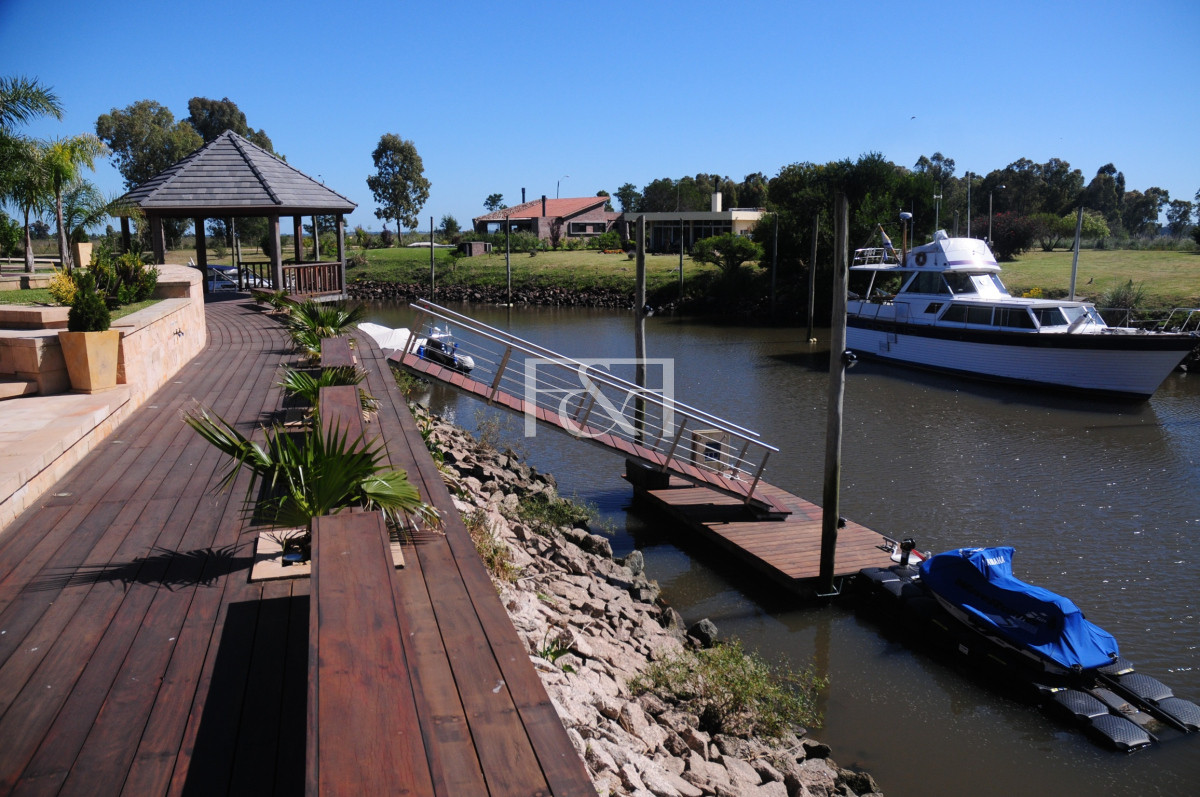 Casa ID.2743 - Venta Casa 5 dormitorios en Marina de Santa Lucía