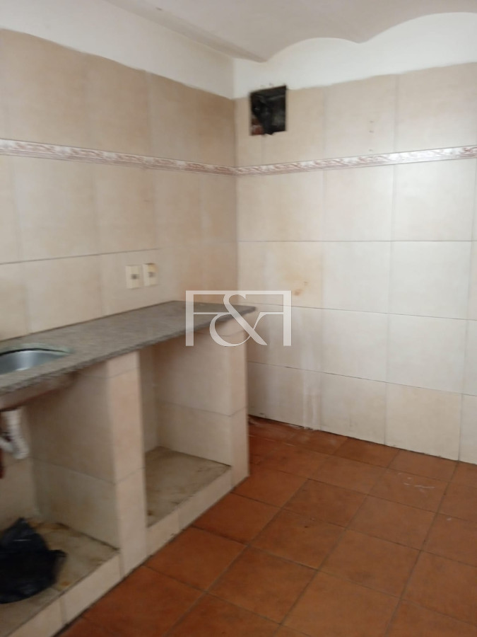 Casa ID.2255 - ¡ATENCIÓN INVERSIONISTAS! VENTA CASA DE 20 DORMITORIOS EN AV. AGRACIADA