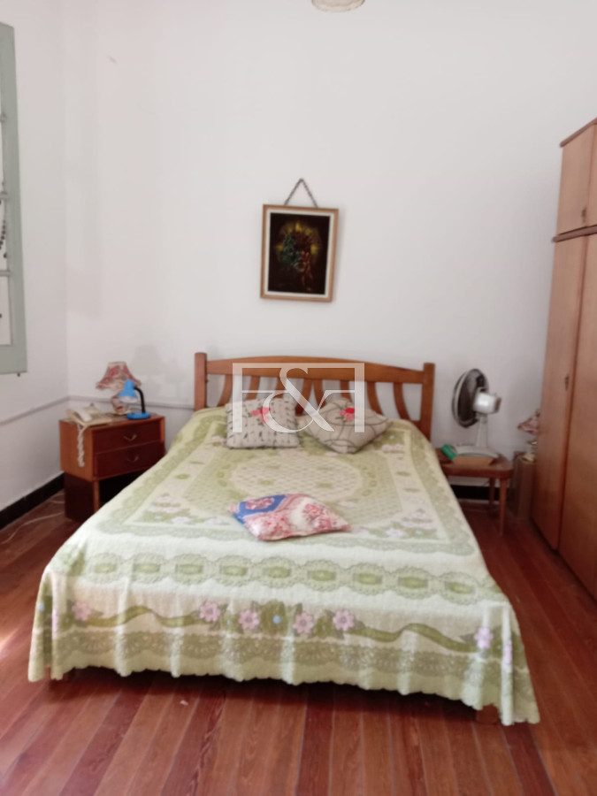Casa ID.2642 - VENTA CASA DE DOS DORMITORIOS CON PATIO EN COLÓN