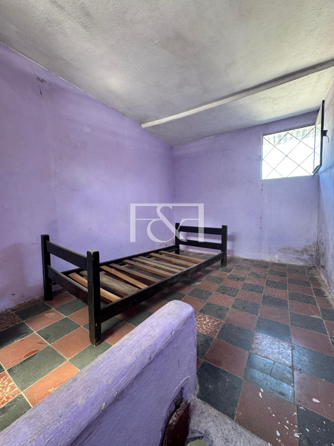 Casa ID.2721 - Atencion Inversionista !! Venta 1 casa con garaje mas 7 apartamentos