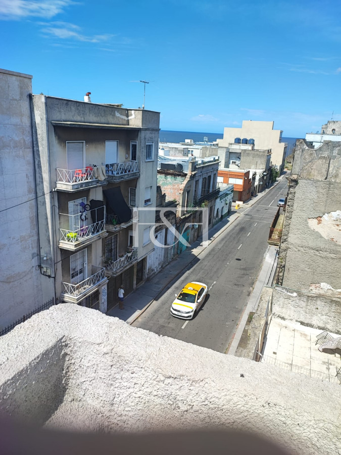 Casa ID.1336 - Venta Casa-Pensión 19 dormitorios. Ciudad Vieja. Oportunidad de Inversión