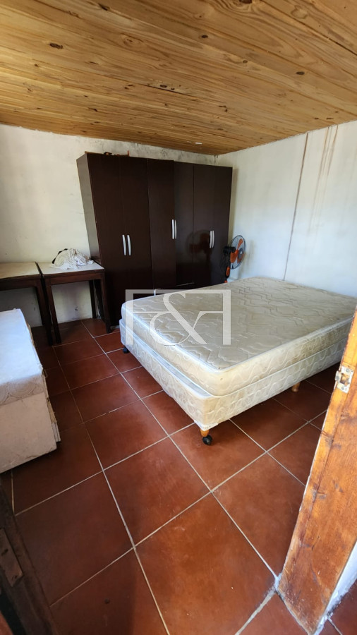 Casa ID.2431 - VENTA CASA DE 3 DORMITORIOS Y 2 APTOS EN CERRITO