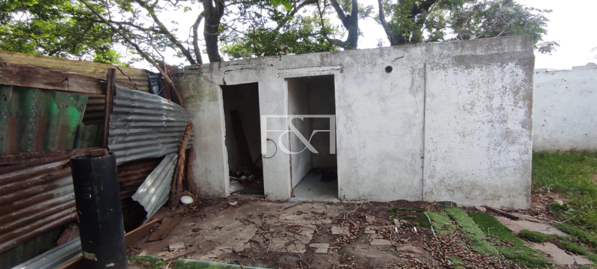 Casa ID.1282 - Venta Casa Terreno La Teja 