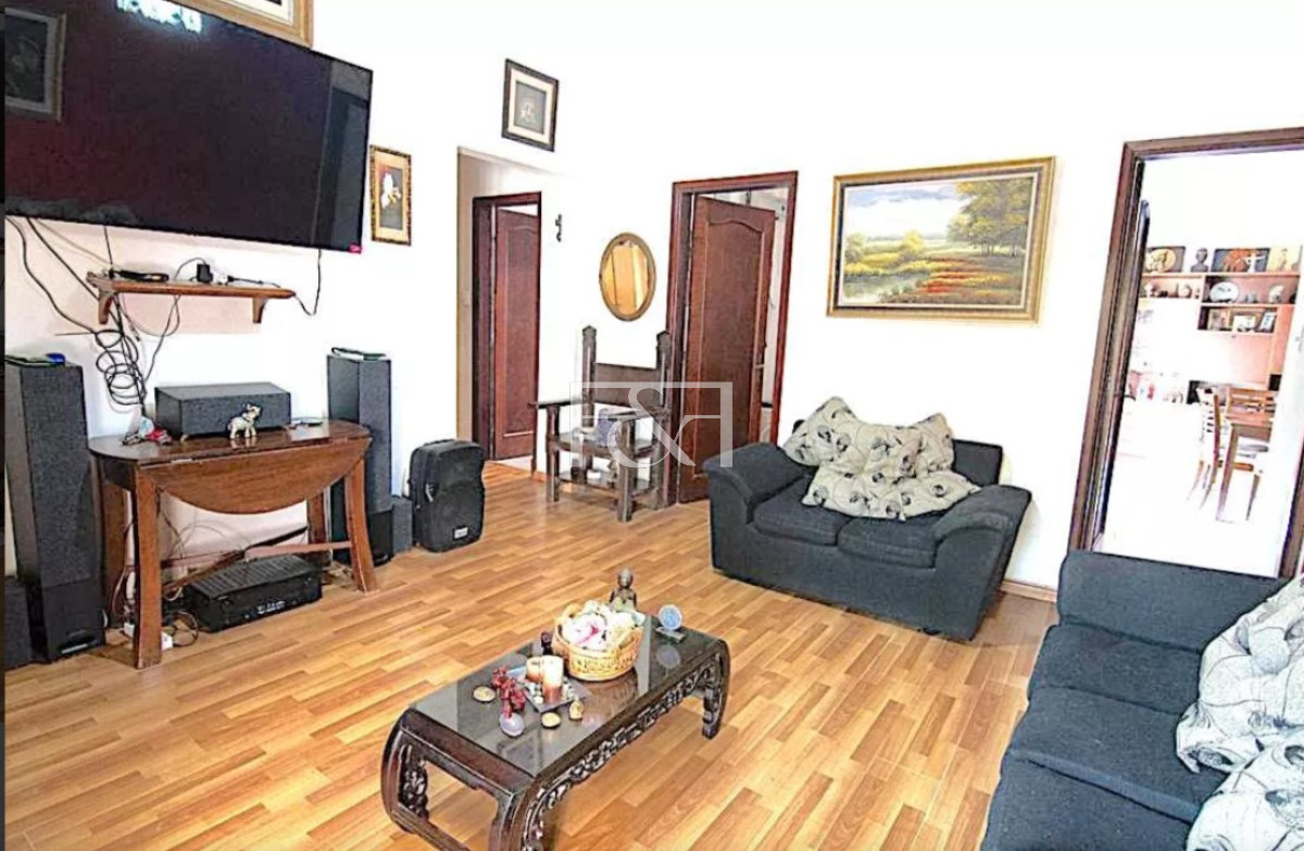Casa ID.2701 - VENTA CASA 2 DORM. CON COCHERA Y JARDÍN EN BUCEO