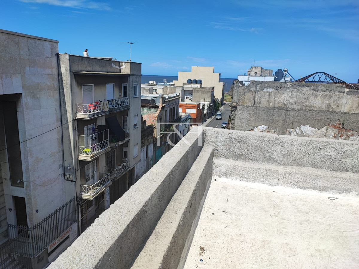 Casa ID.1336 - Venta Casa-Pensión 19 dormitorios. Ciudad Vieja. Oportunidad de Inversión