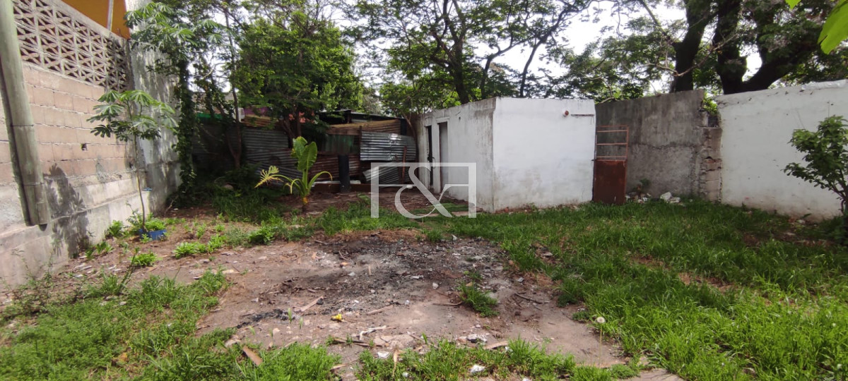 Casa ID.1282 - Venta Casa Terreno La Teja 