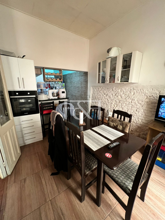 Casa ID.2352 - VENTA CASA 3 DORMITORIOS CON GARAGE Y BARBACOA EN AGUADA