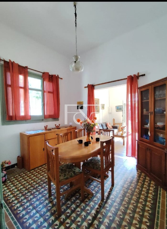 Casa ID.2642 - VENTA CASA DE DOS DORMITORIOS CON PATIO EN COLÓN